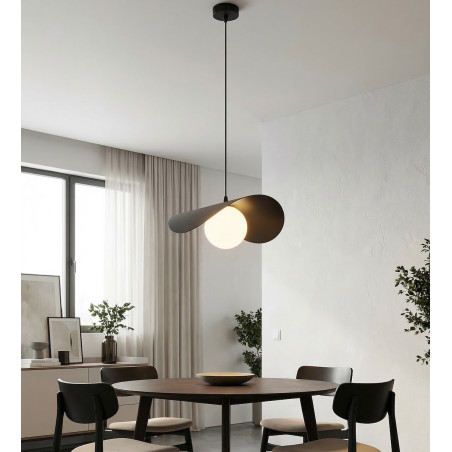 Lampa wisząca Emibig Ritual: nowoczesny design, szklana kula