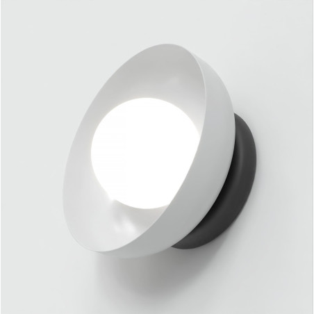 Kinkiet Ozzy Emibig: Szklana kula, nowoczesny design
