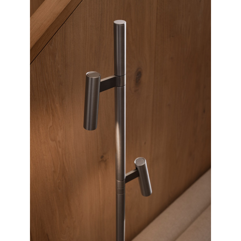 Makoto | Floor lamp | Satin chrome DFTP