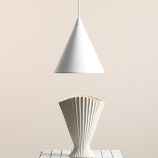 Lampa wisząca stożek biała Aldex Form 24cm - Minimalizm i jakość