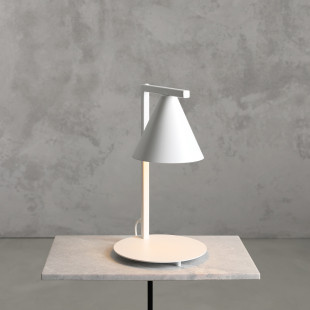 Lampa biurkowa stożek Form biała Aldex | Minimalizm i jakość