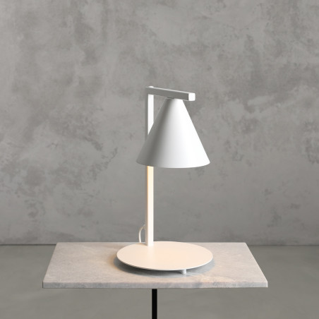 Lampa biurkowa stożek Form biała Aldex | Minimalizm i jakość