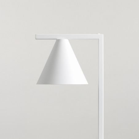 Lampa biurkowa stożek Form biała Aldex | Minimalizm i jakość