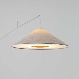 Lampa podłogowa z abażurem na wysięgniku Poise A beżowa Nowodvorski