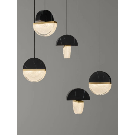 Lampa wisząca marmurowo-szklana Pianetti 105cm LED 2700K czarny marmur / złoty mosiądz / przeźroczysty