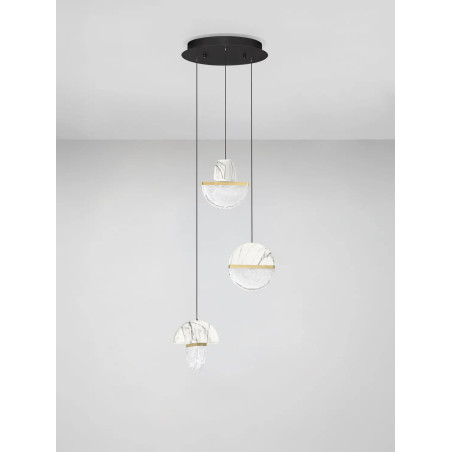 Lampa wisząca marmurowo-szklana 3 punktowa Pianetti 38cm LED 2700K biały marmur / złoty mosiądz / przeźroczysty