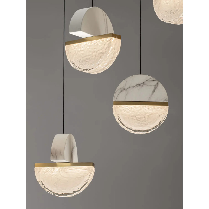 Lampa wisząca marmurowo-szklana Pianetti 105cm LED 2700K biały marmur / złoty mosiądz / przeźroczysty