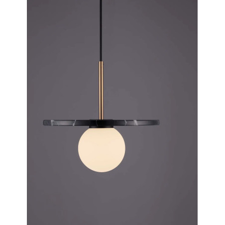 Lampa wisząca marmurowa z płaskim kloszem i szklaną kulą Borgo 30cm opal / czarny