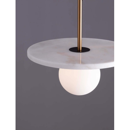 Lampa wisząca marmurowa z płaskim kloszem i szklaną kulą Borgo 30cm opal / biały