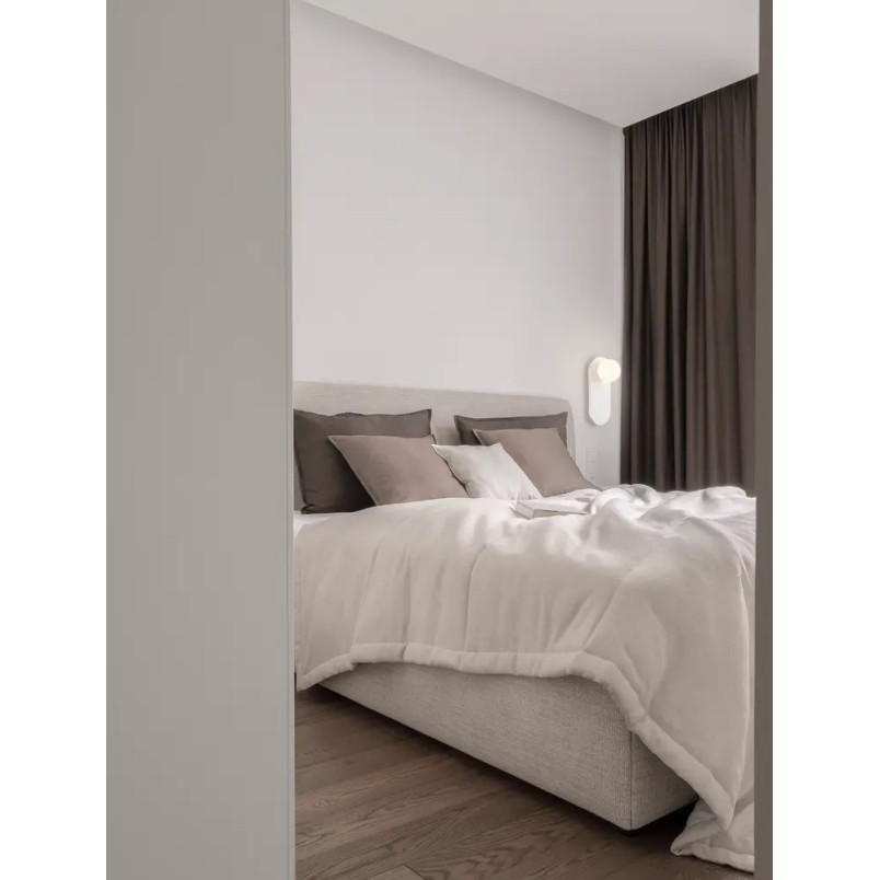 Kinkiet owalny ze szklaną kulą Porrino 30cm opal / biały