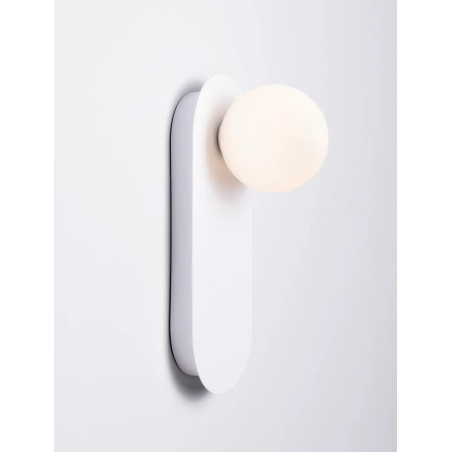 Kinkiet owalny ze szklaną kulą Porrino 30cm opal / biały