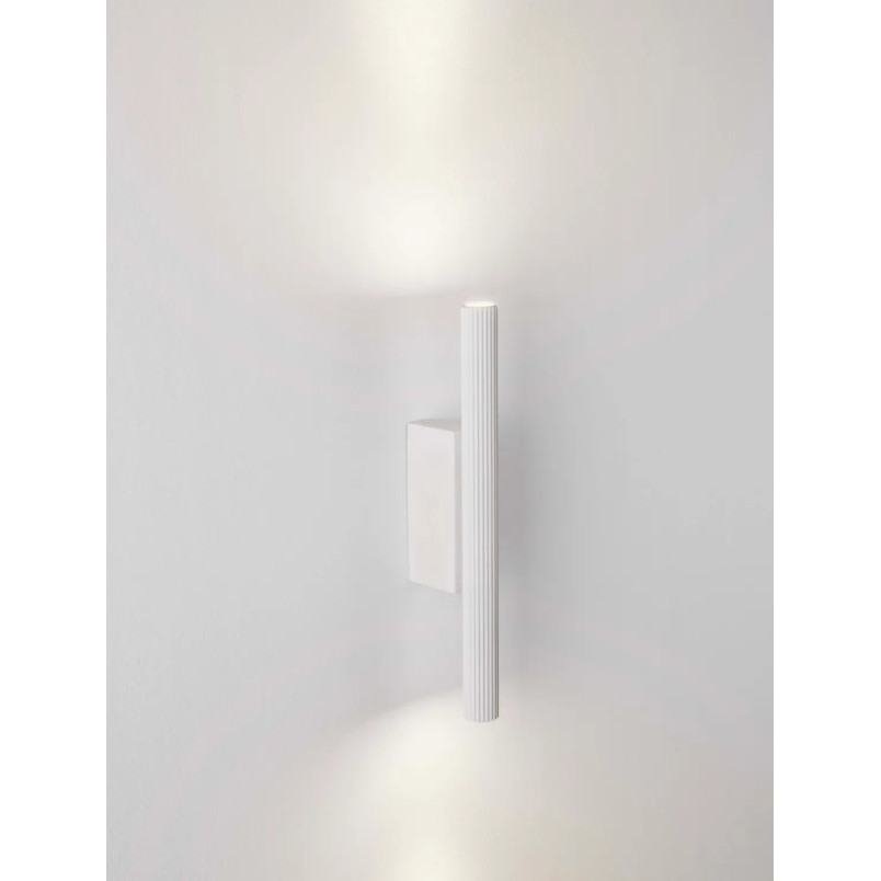 Kinkiet z ryflowanym kloszem Gamba H30cm LED 3000K biały