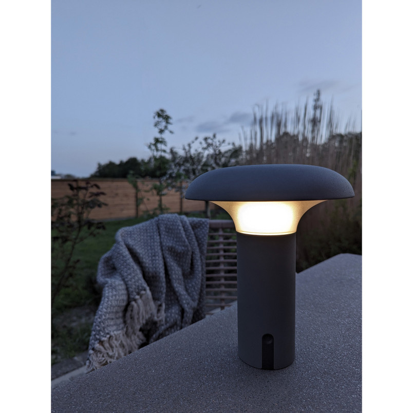 Lampa ogrodowa akumulatorowa Ramsey LED szara House Nordic