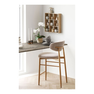 Krzesło barowe tapicerowane Levanto 65cm piaskowy / dąb House Nordic