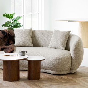 Sofa tapicerowana 2,5-osobowa z poduszkami Hawkes 190cm piaskowa House Nordic