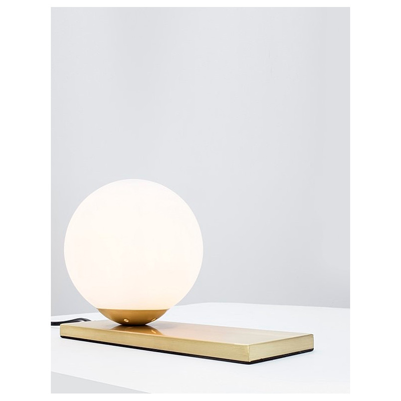 Lampa stołowa Stella: Szklana kula glamour, biało-mosiężna | Decolab24