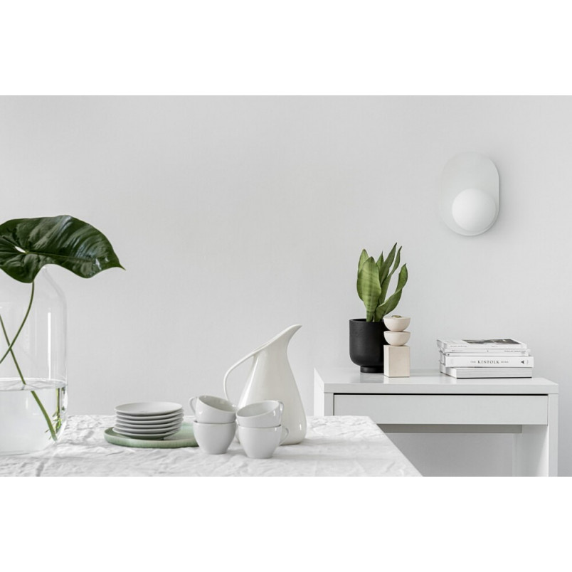 Kinkiet Hanea biały - designerska lampa z szklaną kulą | Ummo