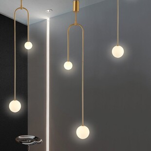 Lampa sufitowa Loop | Biało-złote kule | Step Design