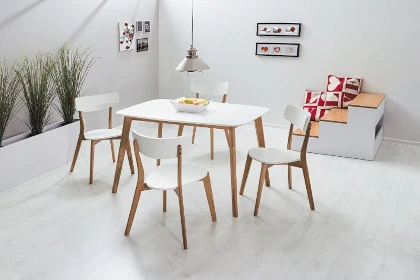 Stół i krzesła w stylu skandynawskim Mosso Signal