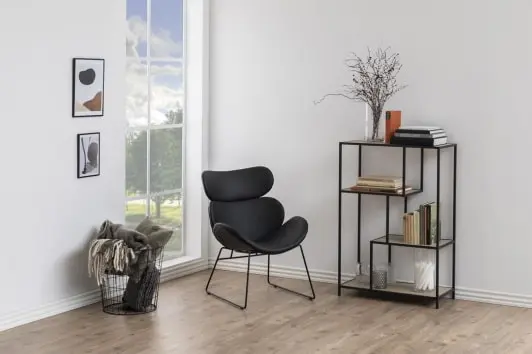 Designerski czarny fotel wypoczynkowy z ekoskóry Cazar Actona